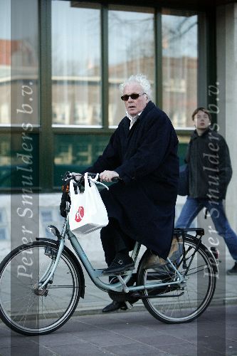 Amsterdam 26 februari 2003


Henk Spaan op fiets

Peter Smulders bv