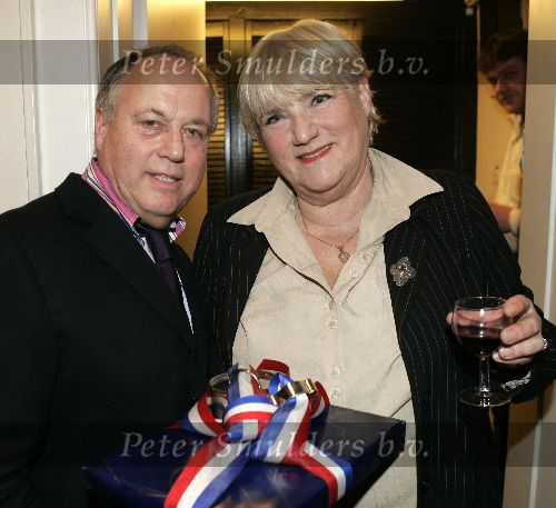 Amsterdam 23 februari 2005
Surpriseparty voor Nelly Fryda in nieuwe de la mar theater.
Nelly Frijda  en Joop Braakhekke