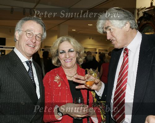Amsterdam 24 februari 2005
Presentatie boek Thomas Lepeltak bij Sotheby\'s
Marthe Rohling Cor v Zadelhoff en Josias v Aartsen