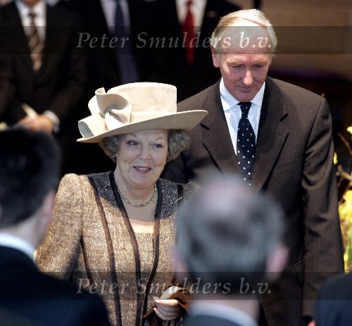 Den Haag 7 februari 2005
Installatie Pieter v Vollenhoven als voorzitter.  
Johan Remkes en Koningin Beatrix