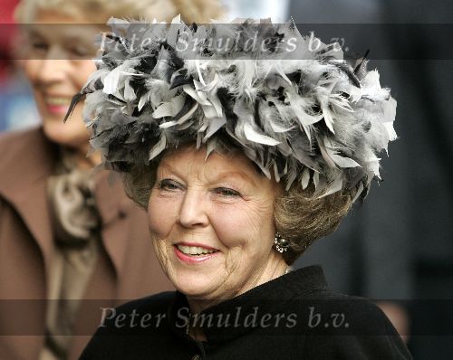 Leiden 8 februari 2005
Koningin Beatrix ere doctoraal.
