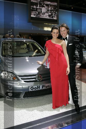 Amsterdam 9 februari 2005
Galavond autorai.
Lieke v Lexmond met vriend jeroen bij nieuwe vw golf