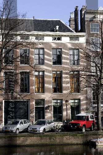 Amsterdam 6 augustus 2005
Huis Adam Curry, Keizersgracht 499 1.600.000 euro