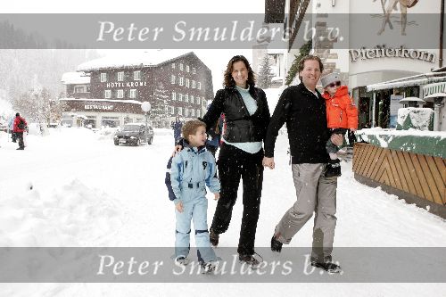 Lech 13 februari 2005
Paulien Huizinga met Michiel Mol en Paul en Myrthe in Lech