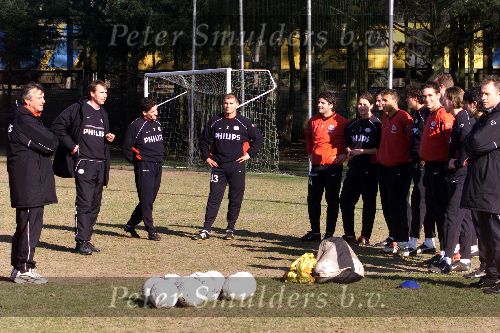 Eindhoven, 20 februari 2004
Hoofdopleidingen jeugd PSV, Pim Verbeek
geheel links op de foto Willy v d Kuylen