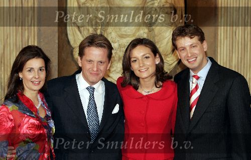 Apeldoorn 25 februari 2005
Verloving Prins Floris met Aimee Sohngen en Prins Pieter Christiaan en Anita v Eijk.