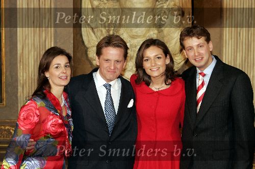 Apeldoorn 25 februari 2005
Verloving Prins Floris met Aimee Sohngen en Prins Pieter Christiaan en Anita v Eijk.