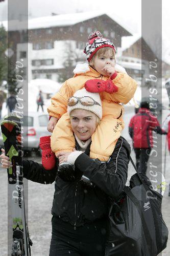Lech 11 februari 2005
Prinses Laurentien met Eloise op wintersport.