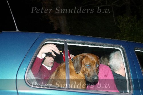 St Georges 28 februari 2003
Prinses Margarita met haar hond op weg naar het politieburo Edwin de Roy van Zuydewijn
uitzicht St Georges