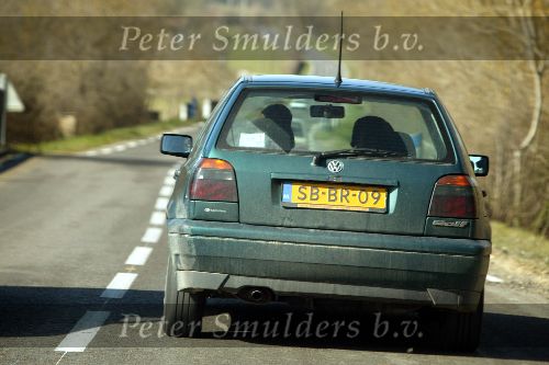 St Georges 28 februari 2003
Prinses Margarita met haar hond op weg naar het politieburo