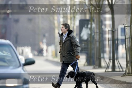 Amsterdam 5 februari 2005
Robert ten Brink wandelen met hond