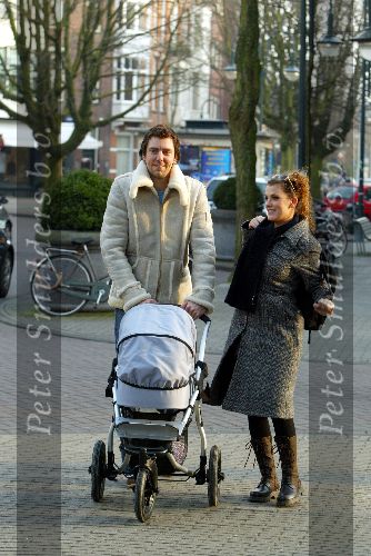 Amsterdam 1 maart 2003
Ruud de Wild en Tatum Dagelet met kinderwagen