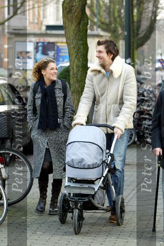 Amsterdam 1 maart 2003
Ruud de Wild en Tatum Dagelet met kinderwagen