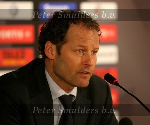 Rotterdam, 5 februari 2006  Seizoen 2005/2006 Kompetitiewedstrijd Feyenoord-AJAX, eindstand 3-2
AJAX trainer Danny Blind tijdens de persconferentie
©Edwin van Zandvoort