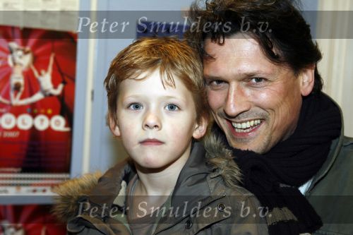 Amsterdam 28 december 2006
Premiere de reuzenkrokodil. Bas Westerweel met zoon