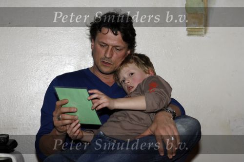 Amsterdam 28 december 2006
Premiere de reuzenkrokodil. Bas Westerweel met zoon