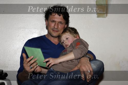 Amsterdam 28 december 2006
Premiere de reuzenkrokodil. Bas Westerweel met zoon