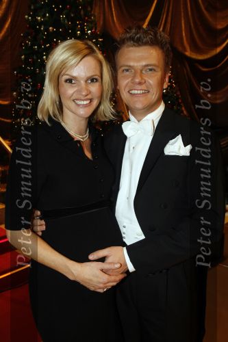 Hilversum 14 december 2006
Dancing with the stars. Bastiaan Ragas met zijn zwangere vrouw Tooske Breugem Ragas