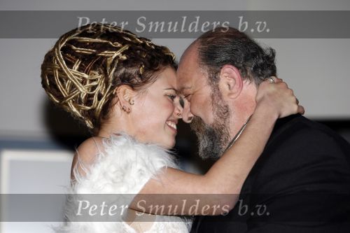Loenen aan de Vecht 27 december 2006
Bert Simhoffer trouwen met Yvette v Damme in het stadhuis van Loenen. Yvette is 27 jaar jonger
