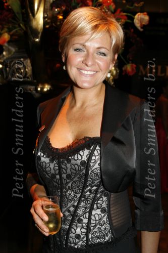 Amsterdam 7 december 2006
Miljonairfair in de rai in amsterdam. carolien Tensen