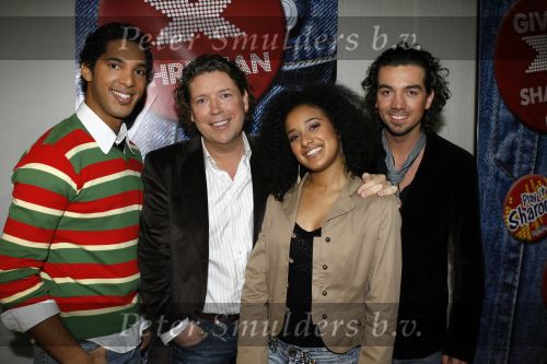 Hilversum 27 december 2006
Wendy van Dijk bij de presentatie van de finalisten  van The X factor. Henkjan Smits met Sharon Christian en Richy