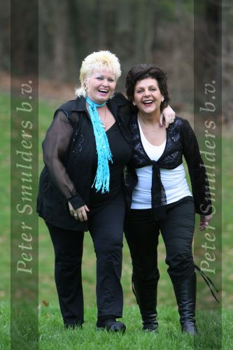 Heerlen, 30 Januari 2007
De Alpenzusjes met blonde Carla Langendijk en donkere Anny Cox