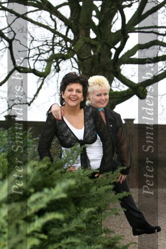 Heerlen, 30 Januari 2007
De Alpenzusjes met blonde Carla Langendijk en donkere Anny Cox