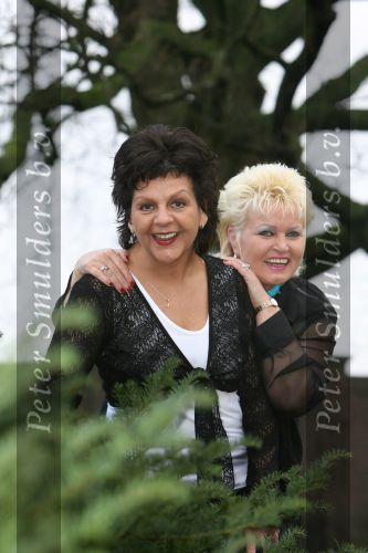 Heerlen, 30 Januari 2007
De Alpenzusjes met blonde Carla Langendijk en donkere Anny Cox