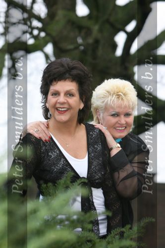 Heerlen, 30 Januari 2007
De Alpenzusjes met blonde Carla Langendijk en donkere Anny Cox