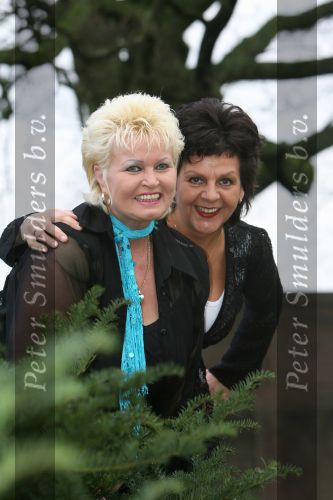 Heerlen, 30 Januari 2007
De Alpenzusjes met blonde Carla Langendijk en donkere Anny Cox