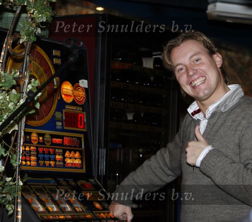 Volendam 13 november 2006
Jan Smit presentatie cd en verschillende awards.
Dennis v Tellingen achter gokkast