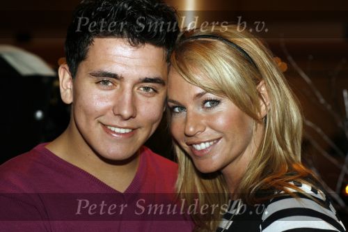 Hilversum 11 december 2006
Jan Smit met Ellemieke Vermolen bij theater Gooiland.