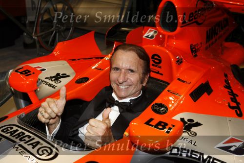 Amsterdam 7 december 2006
Miljonairfair in de rai in amsterdam. Michiel Mol  en Emerson Fitipaldi