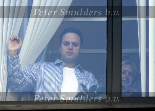 Rotterdam 4 december 2006
Frans Bauer na operatie in het ikezia ziekenhuis.