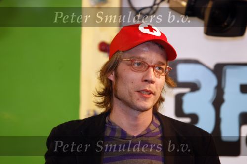Utrecht 19 december 2006
Ellemieke Vermolen op bezoek bij Giel Beelen Sander Lantinga en Gerard Ekdom voor 3fm serious request tbv het rode kruis.