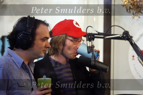 Utrecht 19 december 2006
Ellemieke Vermolen op bezoek bij Giel Beelen Sander Lantinga en Gerard Ekdom voor 3fm serious request tbv het rode kruis.