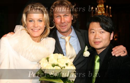 Molenhoek (Prov. Gelderland ), 13 December 2006
Op haar 23 verjaardag trouwt Sofie met haar grote liefde Hans Kraay Jr.  met de couturier