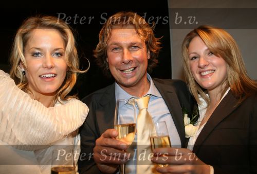 Molenhoek (Prov. Gelderland ), 13 December 2006
Op haar 23 verjaardag trouwt Sofie met haar grote liefde Hans Kraay Jr. en zijn oudste dochter