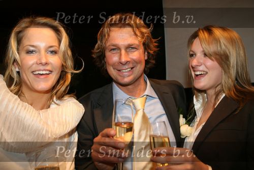Molenhoek (Prov. Gelderland ), 13 December 2006
Op haar 23 verjaardag trouwt Sofie met haar grote liefde Hans Kraay Jr. en zijn oudste dochter