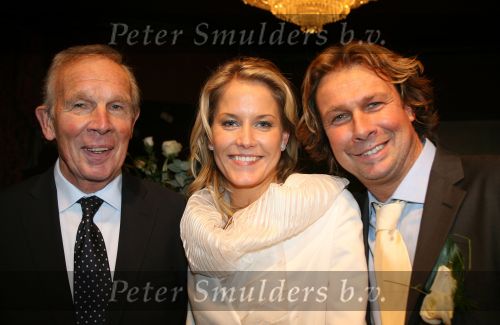 Molenhoek (Prov. Gelderland ), 13 December 2006
Op haar 23 verjaardag trouwt Sofie met haar grote liefde Hans Kraay Jr.  hier samen met zijn vader Hans Kraay Sr.