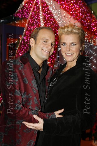Hilversum 18 december 2006
Singing with the stars bij life & cooking. carlo Boszhard en Irene Moors