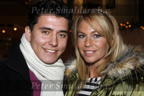 Hilversum 11 december 2006
Jan Smit met Ellemieke Vermolen bij theater Gooiland.