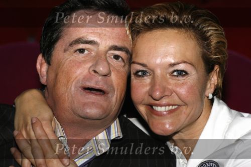 Hilversum 11 december 2006
Johnny Kraaykamp jr bij uitreiking Rembrandt in gooiland. Met mariska v Kolck