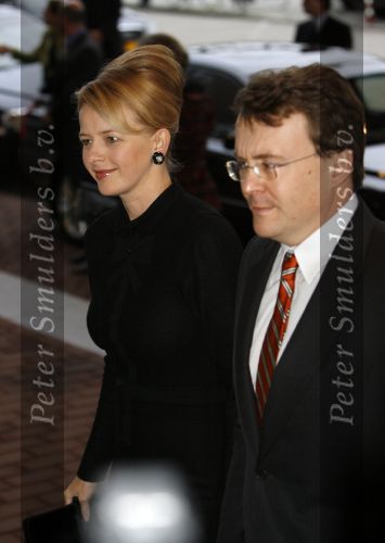 Amsterdam 13 december 2006
Prins Clausprijzen in het ij theater met Maxima Mabel Wisse Smit Prinses Laurentien Koningin Beatrix Prins Friso en Prins Constantijn.