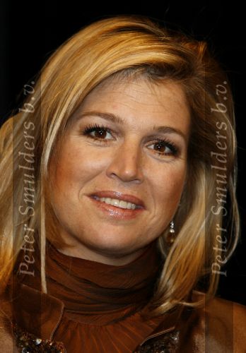 Amsterdam 13 december 2006
Prins Clausprijzen in het ij theater met Maxima Mabel Wisse Smit Prinses Laurentien Koningin Beatrix Prins Friso en Prins Constantijn.