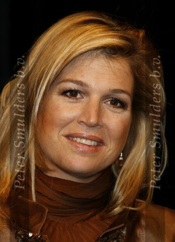 Amsterdam 13 december 2006
Prins Clausprijzen in het ij theater met Maxima Mabel Wisse Smit Prinses Laurentien Koningin Beatrix Prins Friso en Prins Constantijn.