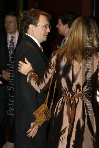 Amsterdam 13 december 2006
Prins Clausprijzen in het ij theater met Maxima Mabel Wisse Smit Prinses Laurentien Koningin Beatrix Prins Friso en Prins Constantijn.