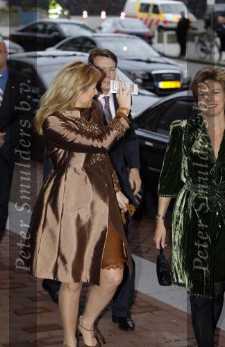 Amsterdam 13 december 2006
Prins Clausprijzen in het ij theater met Maxima Mabel Wisse Smit Prinses Laurentien Koningin Beatrix Prins Friso en Prins Constantijn.