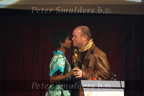Hilversum 11 december 2006
Uitreiking gouden beelden in gebouw beeld en geluid.
Paul de Leeuw en Sylvana Simons