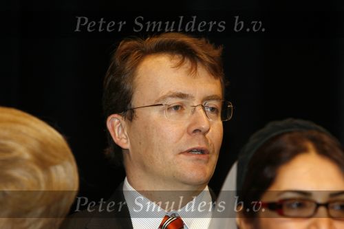 Amsterdam 13 december 2006
Prins Clausprijzen in het ij theater met Maxima Mabel Wisse Smit Prinses Laurentien Koningin Beatrix Prins Friso en Prins Constantijn.